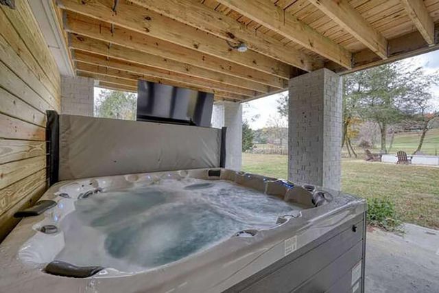 346 Woodeye Circle, Suches, GA 30572