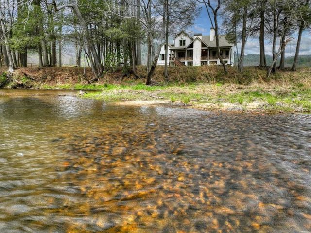 346 Woodeye Circle, Suches, GA 30572