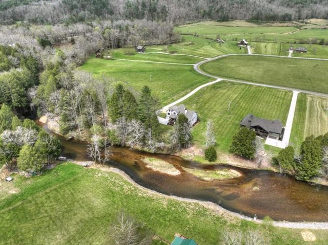 346 Woodeye Circle, Suches, GA 30572