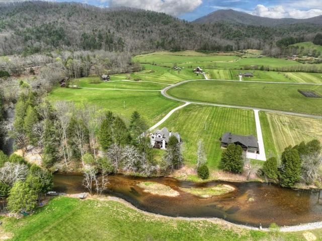 346 Woodeye Circle, Suches, GA 30572