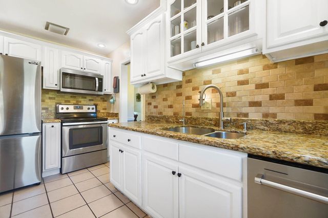 26 Thomaston Trail, Springfield, OH 45503