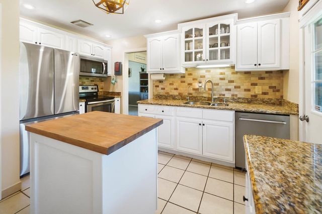 26 Thomaston Trail, Springfield, OH 45503