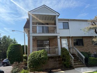 1502 Edison Glen, Edison, NJ 08837