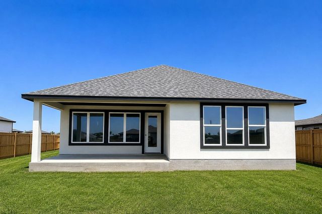 153 Trebol ST, Dale, TX 78616