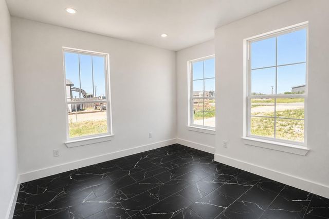 153 Trebol ST, Dale, TX 78616