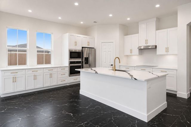 153 Trebol ST, Dale, TX 78616