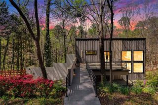 1153 Dawn View Lane NW, Atlanta, GA 30327