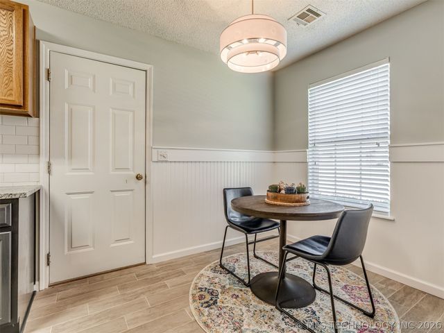 14902 E 90th Place N, Owasso, OK 74055
