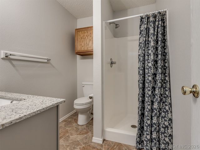 14902 E 90th Place N, Owasso, OK 74055