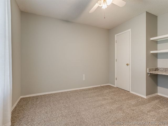 14902 E 90th Place N, Owasso, OK 74055