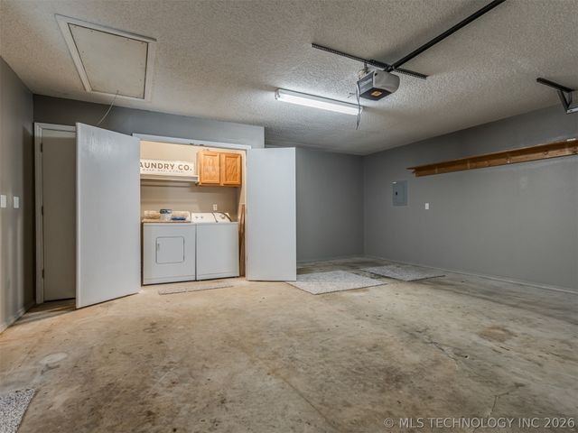 14902 E 90th Place N, Owasso, OK 74055