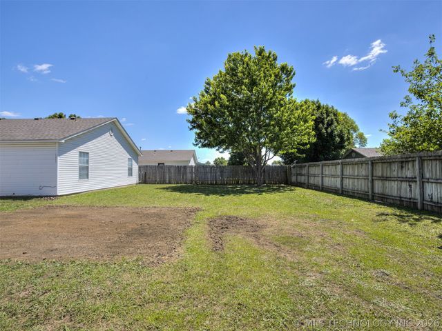 14902 E 90th Place N, Owasso, OK 74055
