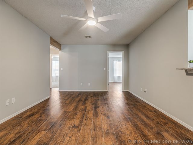 14902 E 90th Place N, Owasso, OK 74055