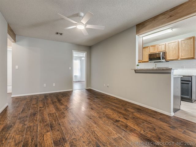 14902 E 90th Place N, Owasso, OK 74055