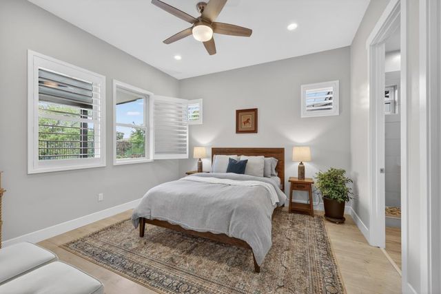 723 Oliver Ct, Folsom, CA 95630