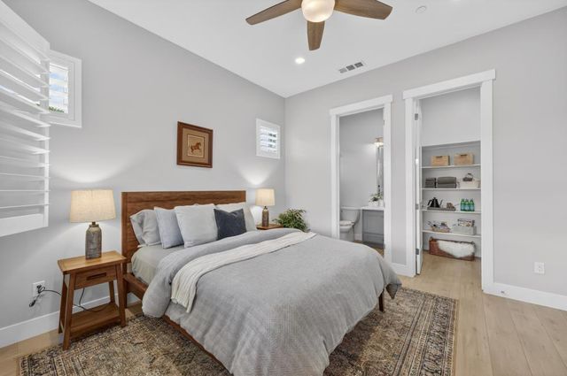 723 Oliver Ct, Folsom, CA 95630