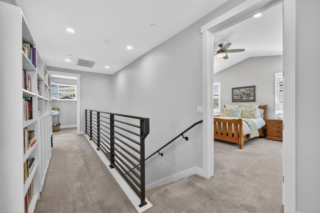 723 Oliver Ct, Folsom, CA 95630