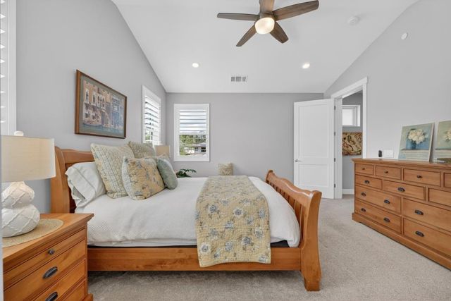 723 Oliver Ct, Folsom, CA 95630