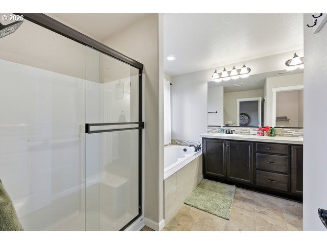 1560 Ne GARDINER Dr, Estacada, OR 97023