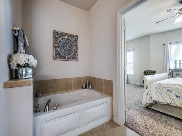 2500 Rockbrook Drive 29, Lewisville, TX 75067