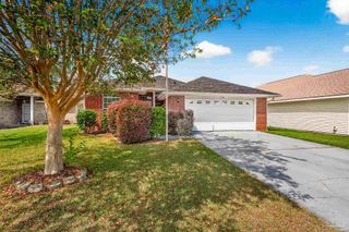2380 Bur Oak Dr, Cantonment, FL 32533