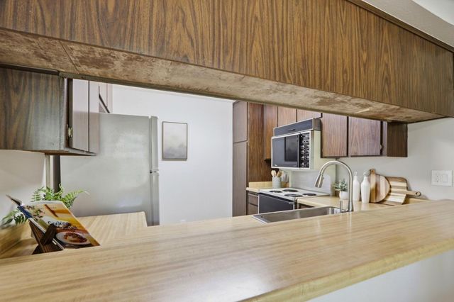 2252 Almaden Road A, San Jose, CA 95125