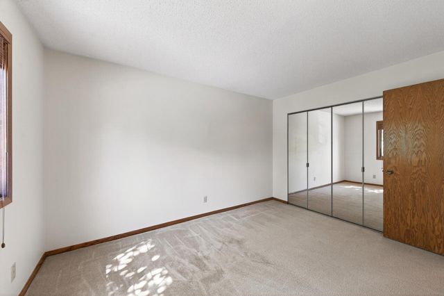 4061 Maureen Drive NE 204NE, Columbia Heights, MN 55421