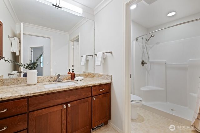 22752 SE 43rd Court, Issaquah, WA 98029