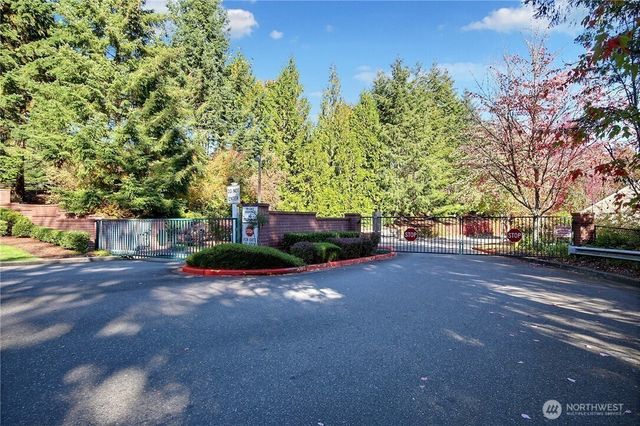 22752 SE 43rd Court, Issaquah, WA 98029