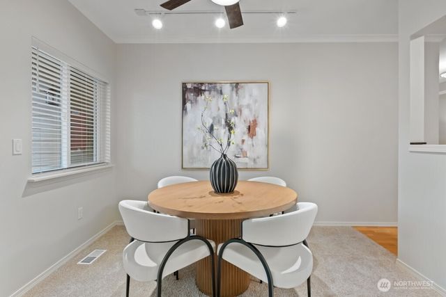 22752 SE 43rd Court, Issaquah, WA 98029