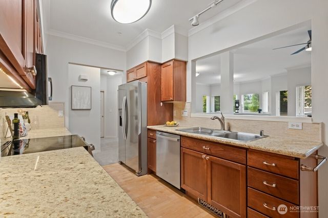 22752 SE 43rd Court, Issaquah, WA 98029
