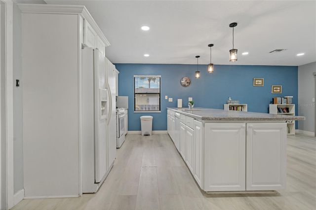 710 TREASURE BOAT WAY, Sarasota, FL 34242