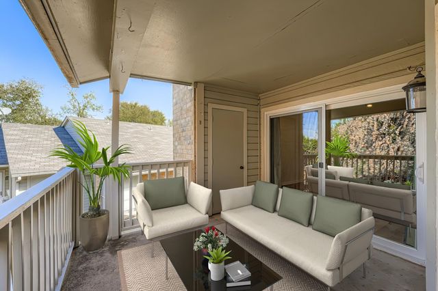 2450 Wickersham LN 604, Austin, TX 78741