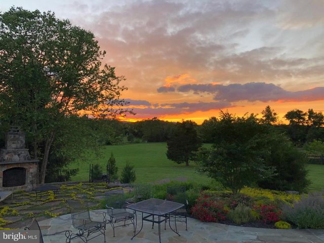 15371 LIMESTONE SCHOOL RD, Leesburg, VA 20176