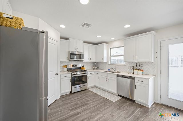 140 Witchhazel Way, San Marcos, TX 78666