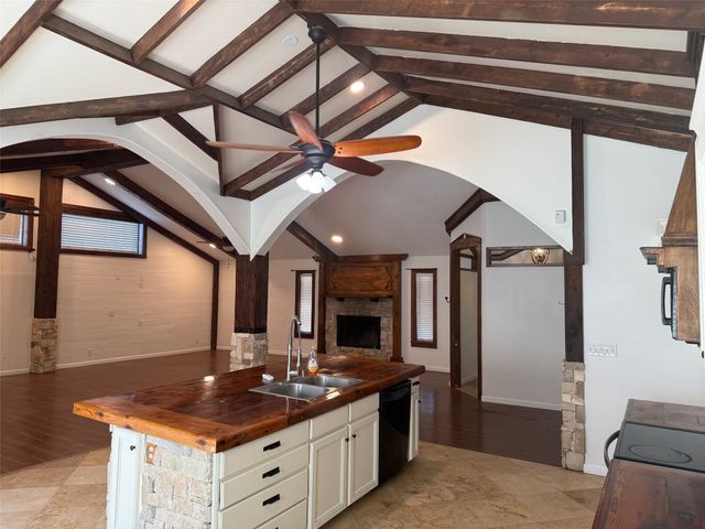 1006 Aspen Lane, Mansfield, TX 76063