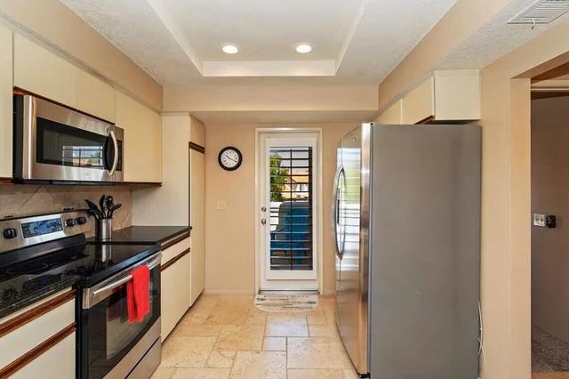 288 Desert Falls Drive E, Palm Desert, CA 92211