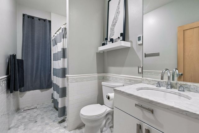 561 Laurel Avenue 1, Saint Paul, MN 55102