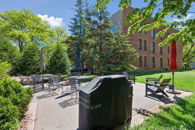 561 Laurel Avenue 1, Saint Paul, MN 55102