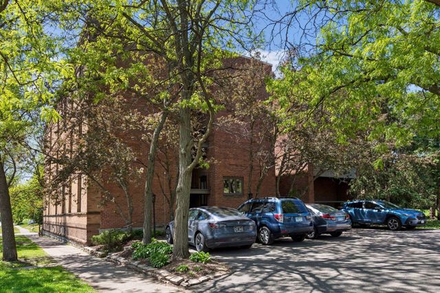561 Laurel Avenue 1, Saint Paul, MN 55102