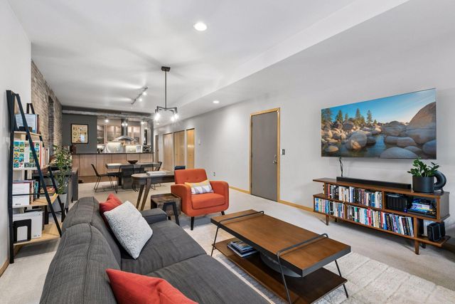 561 Laurel Avenue 1, Saint Paul, MN 55102
