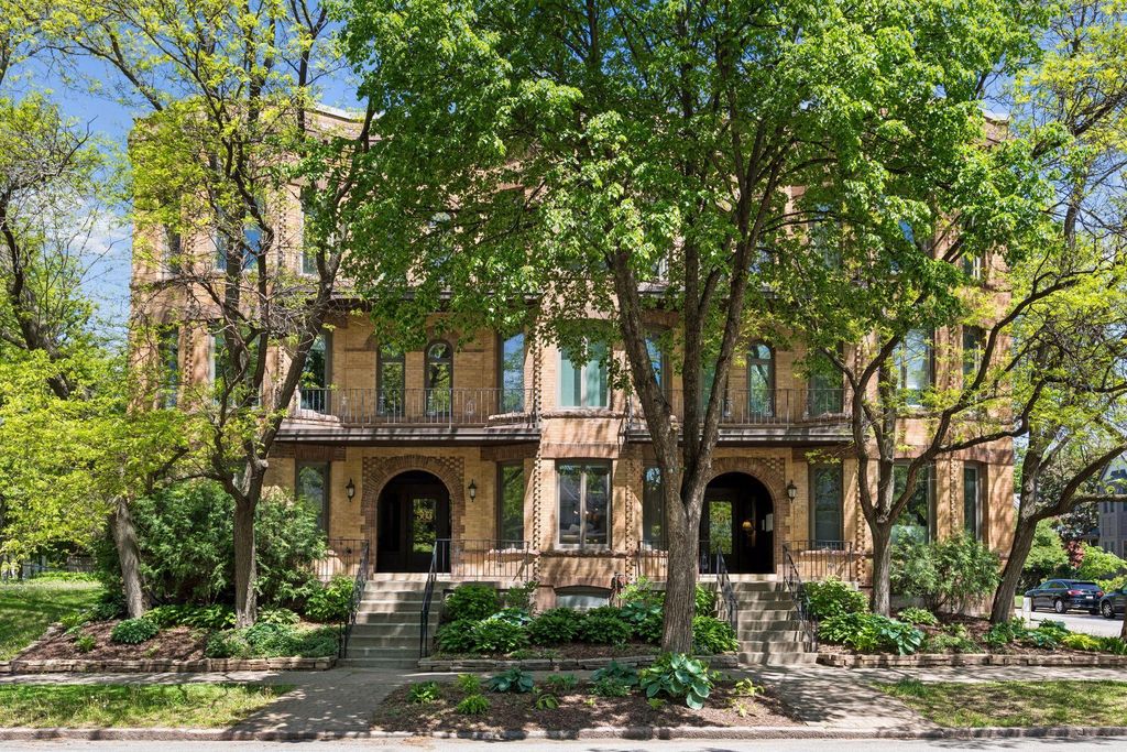 561 Laurel Avenue 1, Saint Paul, MN 55102