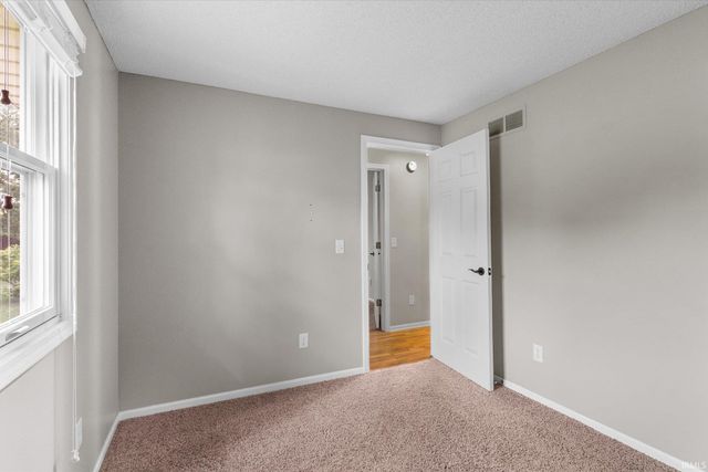 3914 Thornbury Place, Fort Wayne, IN 46804