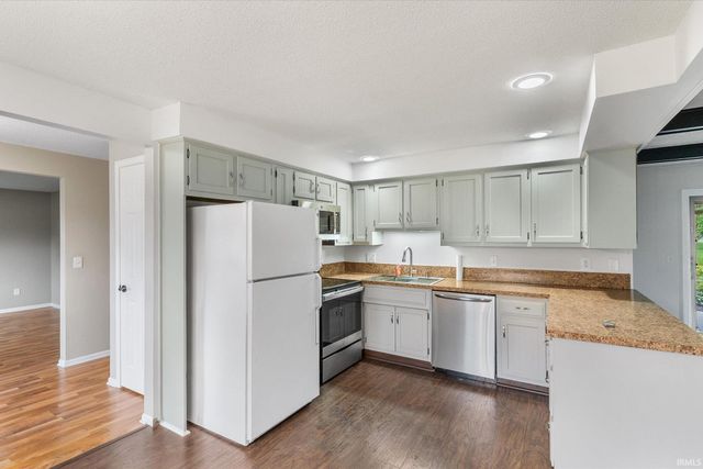 3914 Thornbury Place, Fort Wayne, IN 46804