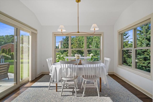 N47W7810 Parkland ROAD, Cedarburg, WI 53012
