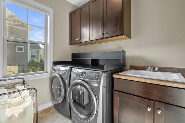 N47W7810 Parkland ROAD, Cedarburg, WI 53012