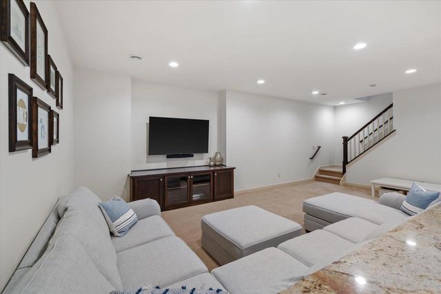 N47W7810 Parkland ROAD, Cedarburg, WI 53012