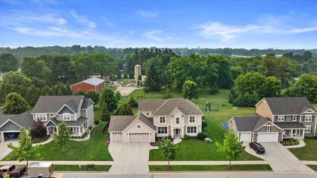 N47W7810 Parkland ROAD, Cedarburg, WI 53012