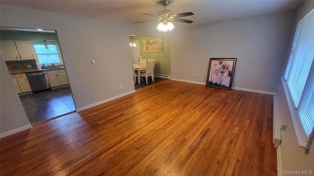 12 High Ridge Road, Poughkeepsie, NY 12603