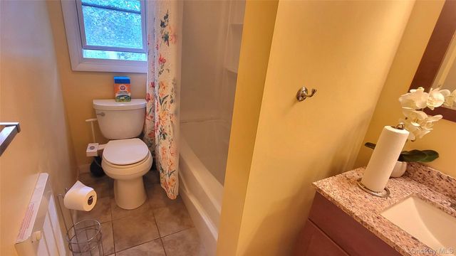 12 High Ridge Road, Poughkeepsie, NY 12603